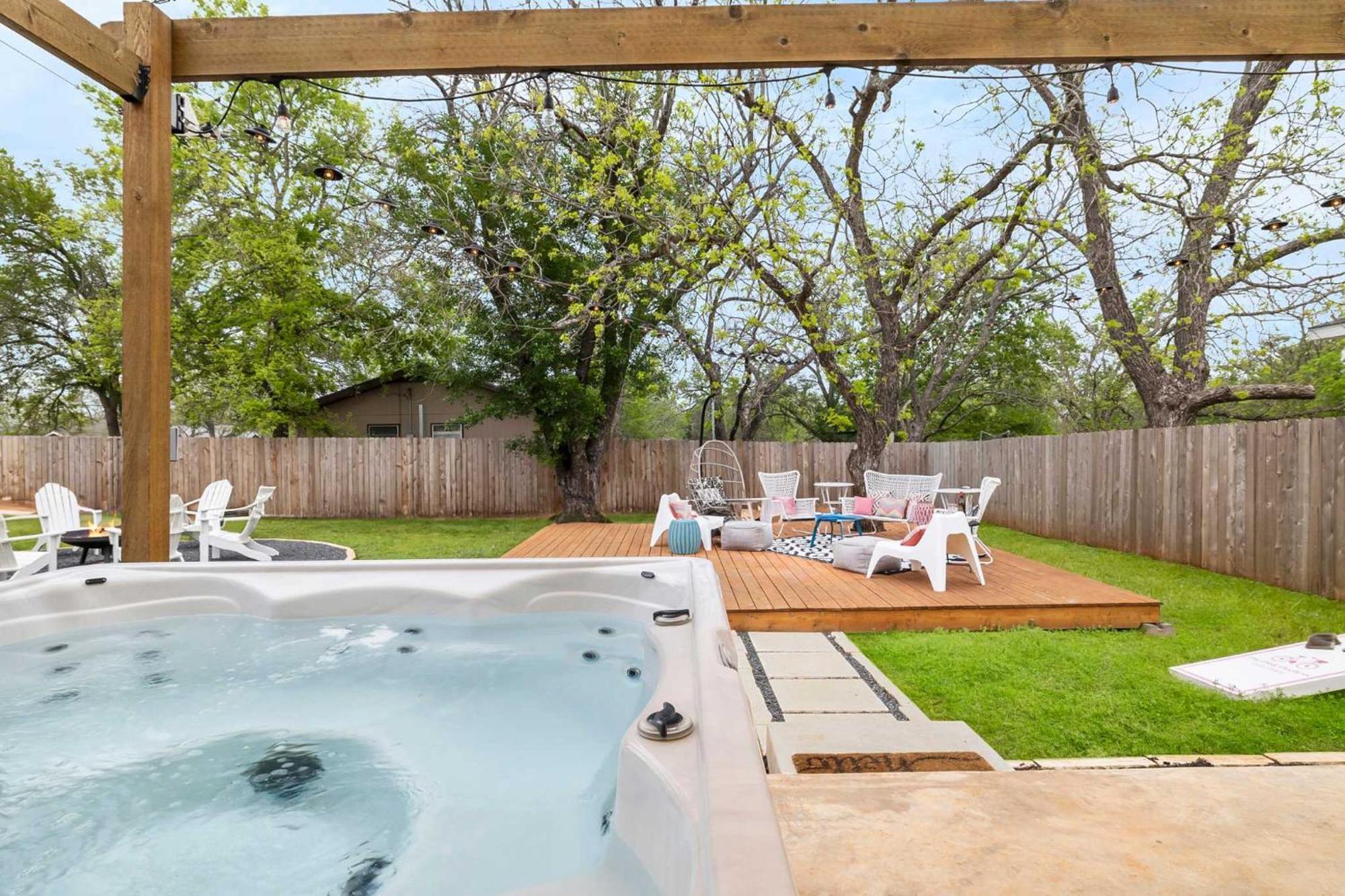 Villa Pink Duchess - Mins To Main Hot Tub & Fire Pit Fredericksburg Exterior foto