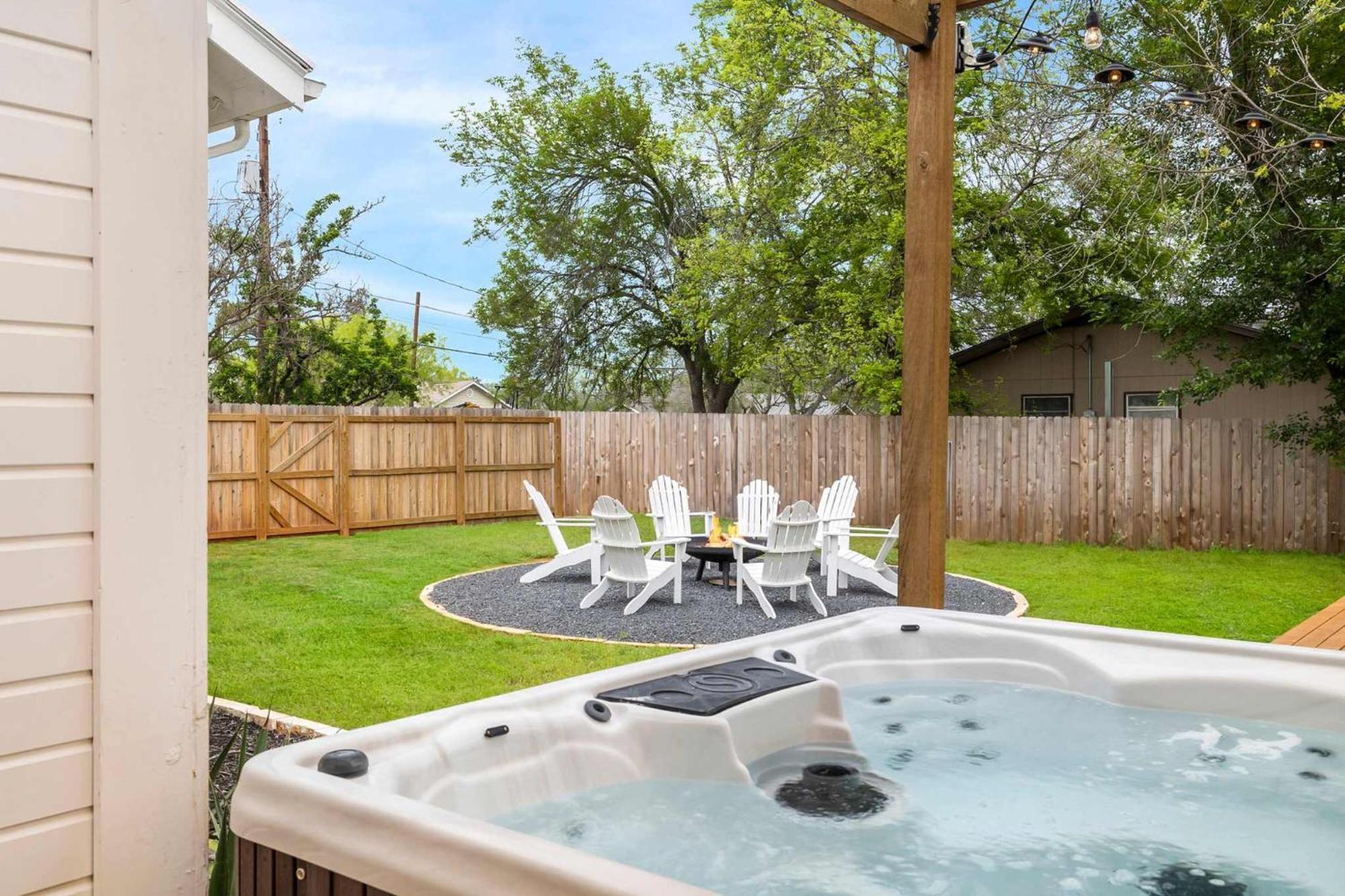 Villa Pink Duchess - Mins To Main Hot Tub & Fire Pit Fredericksburg Exterior foto